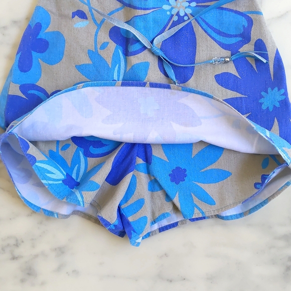 NWOT. Girl's 100% Cotton Skirt/Skort with multi color flowers and sparkling. - Picture 4 of 5